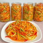 Salată de iarnă cu dovlecei și morcovi – Rețetă simplă și delicioasă cf-featured-330