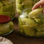 Cum să conservezi frunzele de varză pentru sarmale delicioase pe timpul iernii cf-featured-93